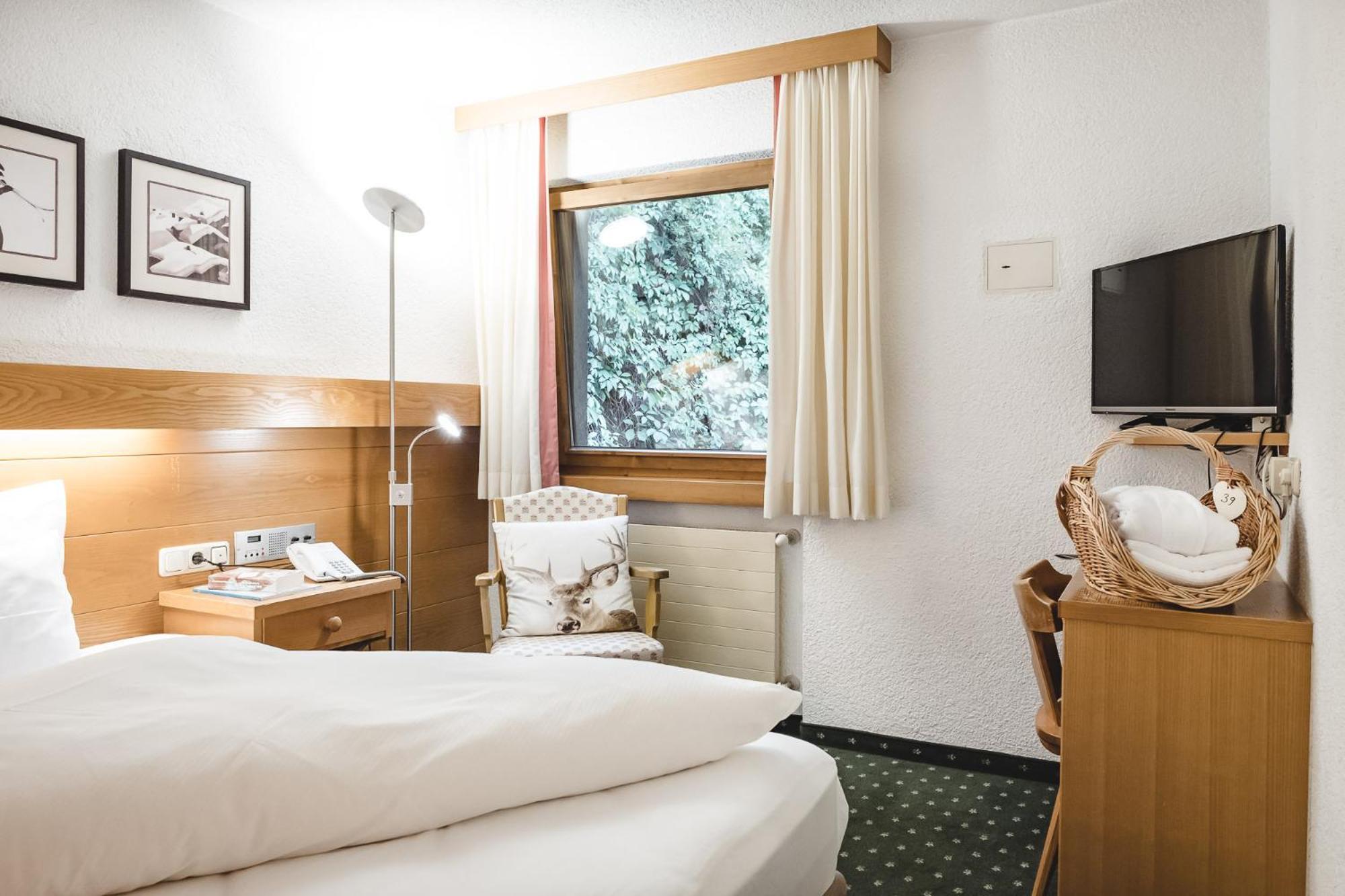 Aktiv & Spa Hotel Alpenrose Schruns Chambre photo